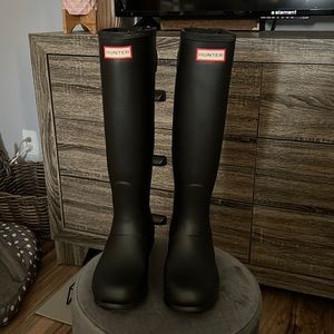 Hunter Original Black Adjustable Rain Boots - Size 8